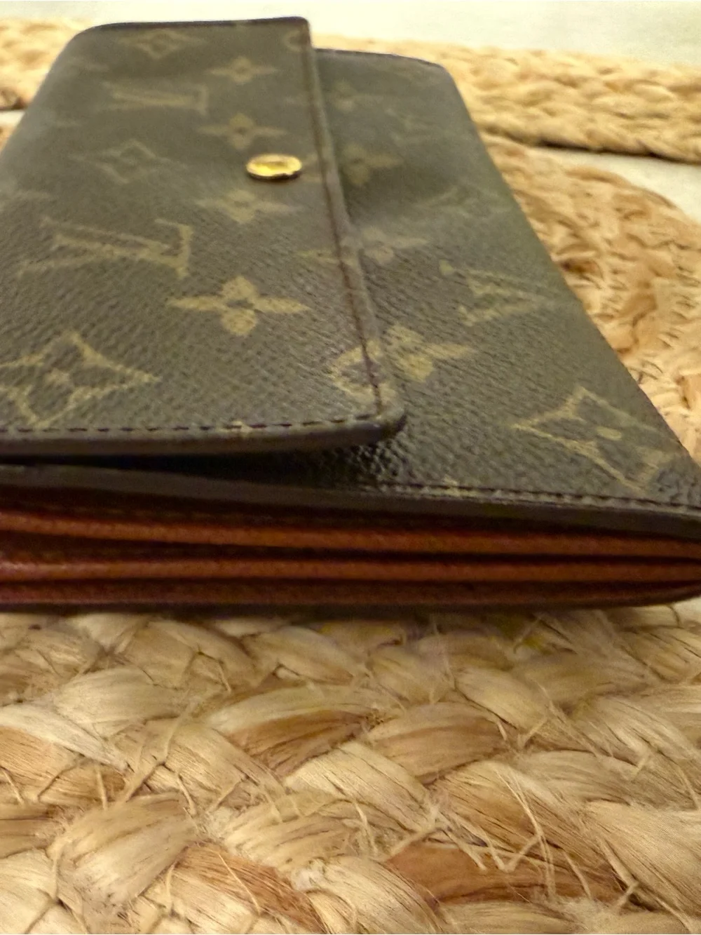Louis Vuitton Monogram Wallet (needs updated snap)